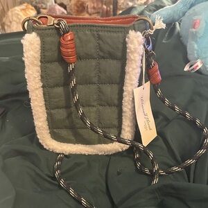 Universal Thread Olive Quilted Crossbody Bag with Cream Trim